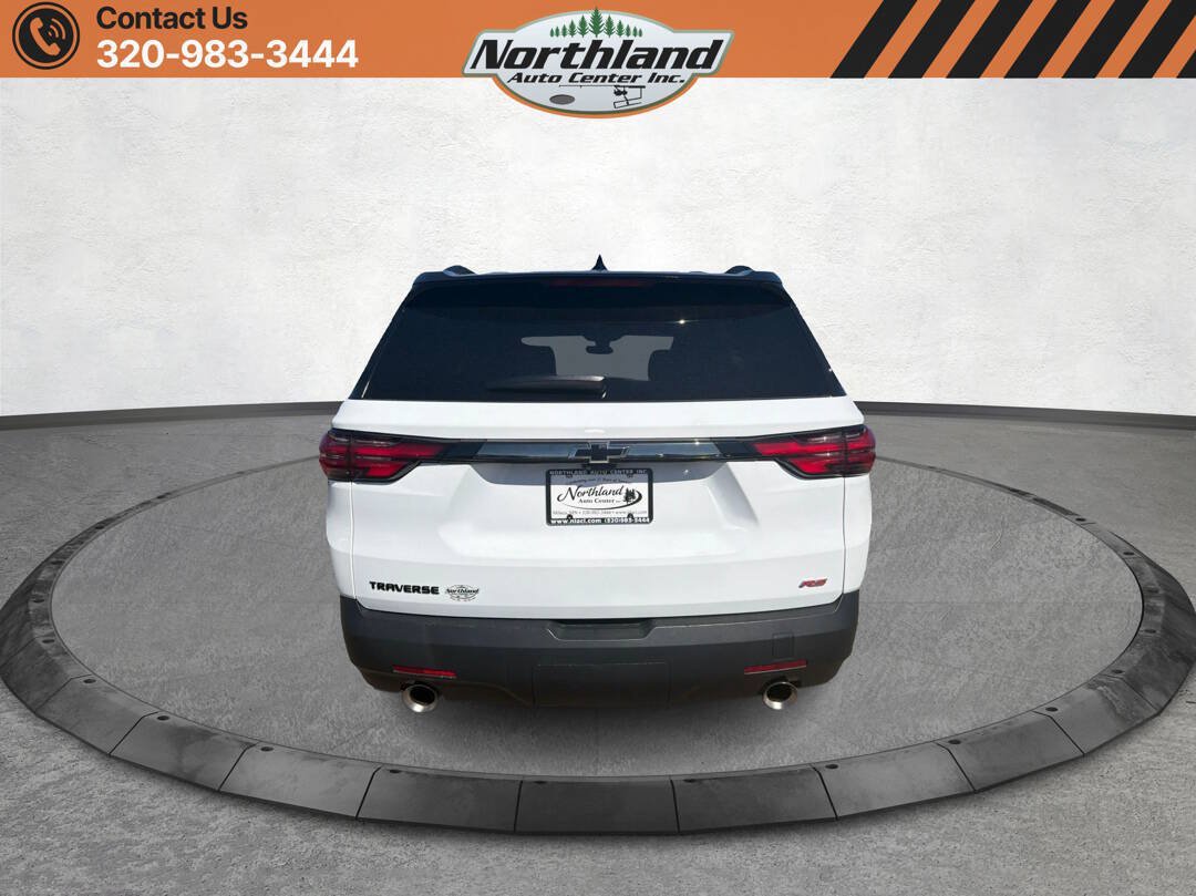 Used 2023 Chevrolet Traverse RS FWD image 6