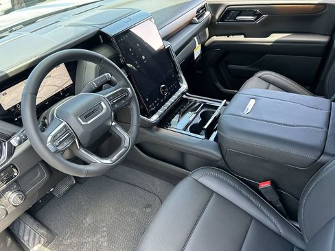 New 2026 GMC Yukon XL Denali w/ Sun & Power Step Package AWD/4WD image 10