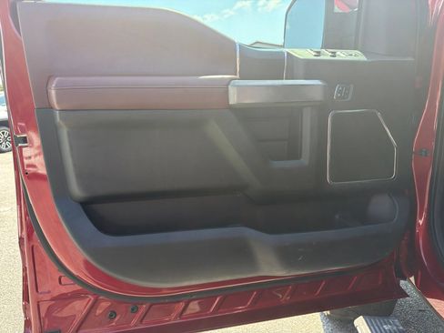Used 2018 Ford F150 Platinum w/ Equipment Group 701A Luxury AWD/4WD image 15