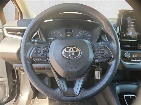 Used 2023 Toyota Corolla LE FWD image 11