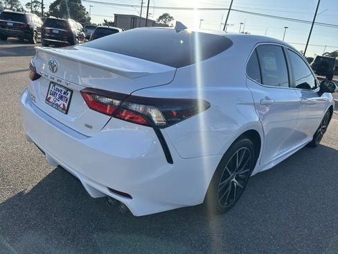 Used 2023 Toyota Camry SE image 8
