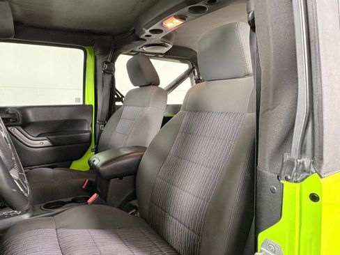 Used 2012 Jeep Wrangler Sport w/ Connectivity Group image 17