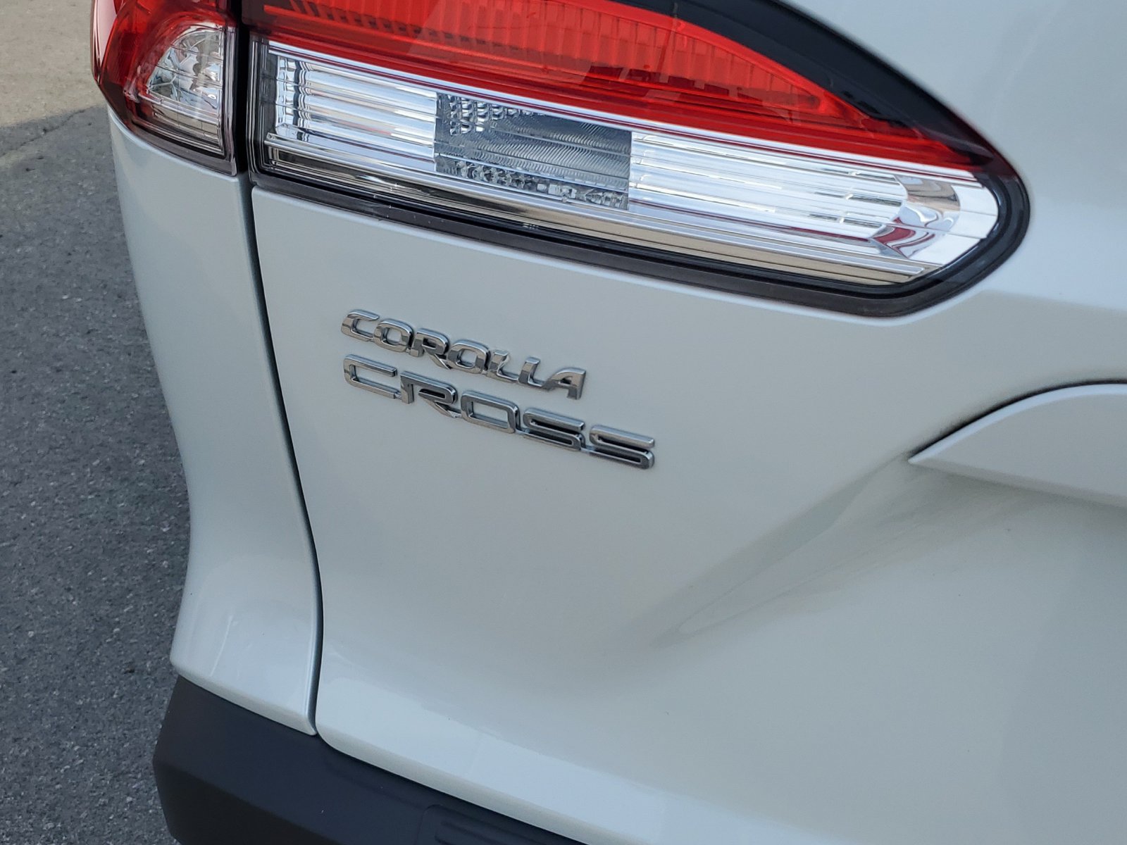 Certified 2024 Toyota Corolla Cross L AWD/4WD image 7