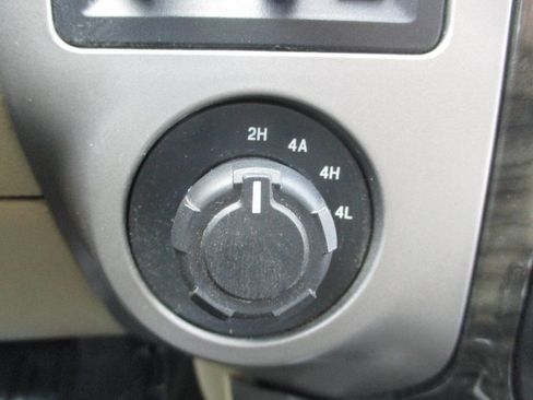 Used 2017 Ford Expedition EL Limited w/ Equipment Group 301A image 25