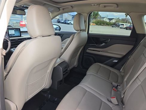 Used 2022 Lincoln Corsair FWD w/ Premium Package image 15