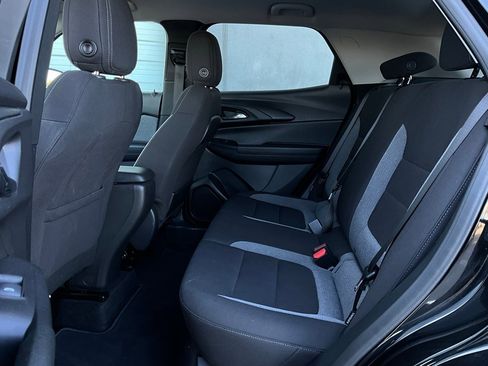Used 2025 Chevrolet TrailBlazer LT image 11
