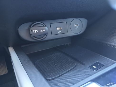 Used 2025 Hyundai Elantra Limited image 20