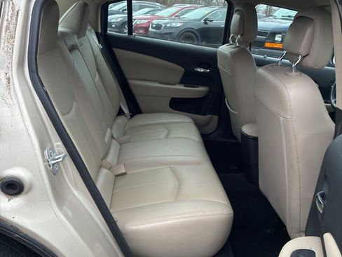 Used 2013 Chrysler 200 Limited image 20