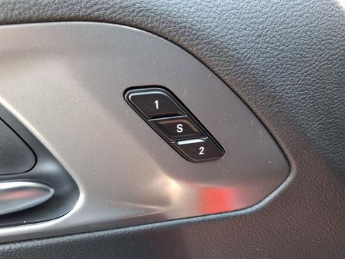 New 2025 Chrysler Pacifica Select w/ Fav Edition Package image 25