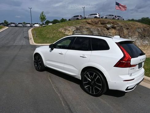 Used 2024 Volvo XC60 B5 Ultimate AWD/4WD image 10