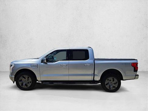 Used 2022 Ford F150 Lightning Lariat AWD/4WD image 9