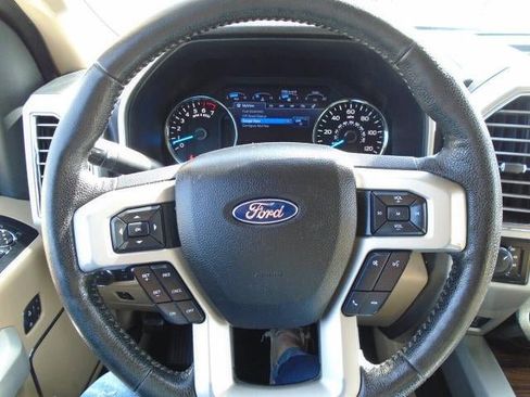 Used 2015 Ford F150 Lariat w/ Equipment Group 502A Luxury image 8