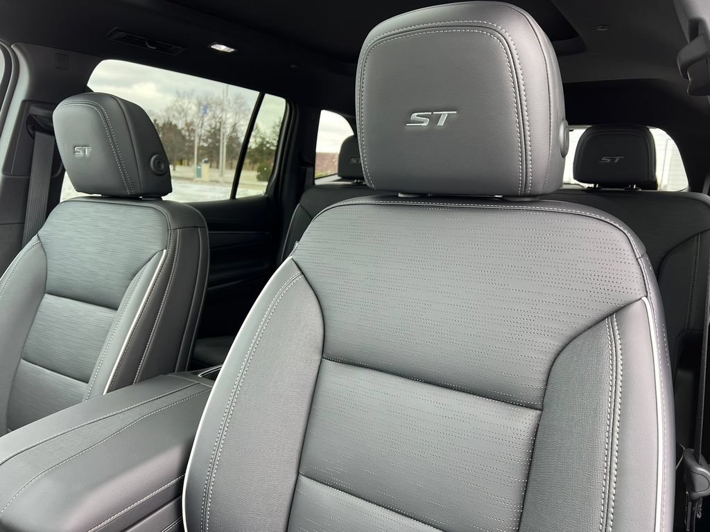 New 2026 Buick Enclave Sport Touring w/ Power Package AWD/4WD image 14
