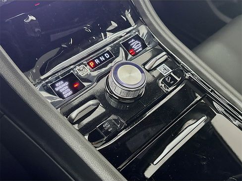 New 2025 Jeep Grand Cherokee Overland image 12