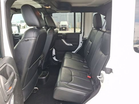 Used 2017 Jeep Wrangler Unlimited Sahara w/ Dual Top Group image 10