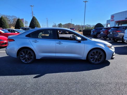 Certified 2023 Toyota Corolla SE w/ SE Premium Package image 13