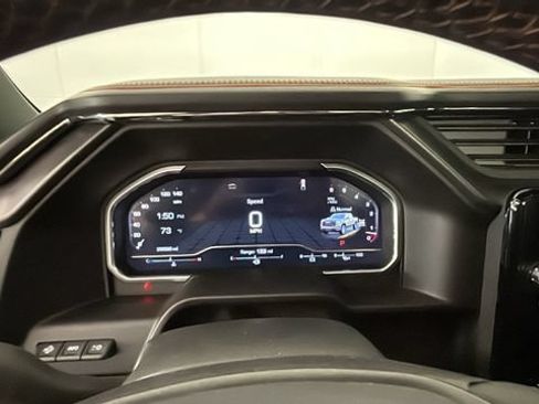 Used 2023 GMC Sierra 1500 AT4 w/ Technology Package AWD/4WD image 17