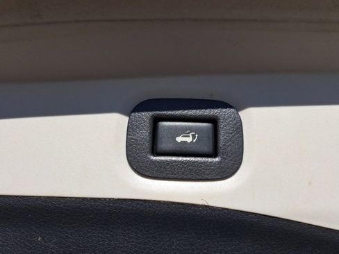 Used 2015 Nissan Rogue SL w/ SL Premium Package image 13