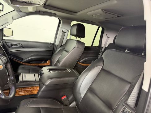 Used 2020 Chevrolet Tahoe Premier AWD/4WD image 14