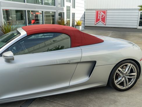 Used 2014 Audi R8 V10 image 3