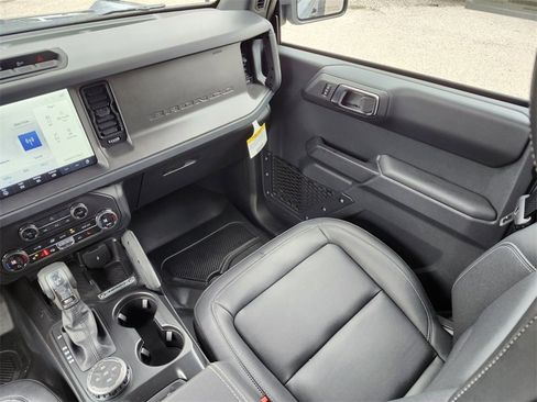 New 2025 Ford Bronco Badlands image 15