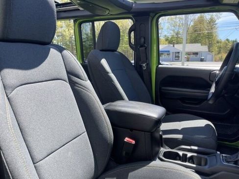 Used 2025 Jeep Wrangler Unlimited Sport AWD/4WD image 15