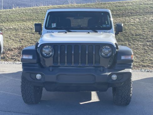 Used 2020 Jeep Wrangler Unlimited Sport image 3