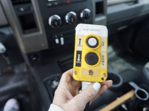 Used 2011 RAM 5500 Regular Cab 2WD w/ Cold Weather Group image 17