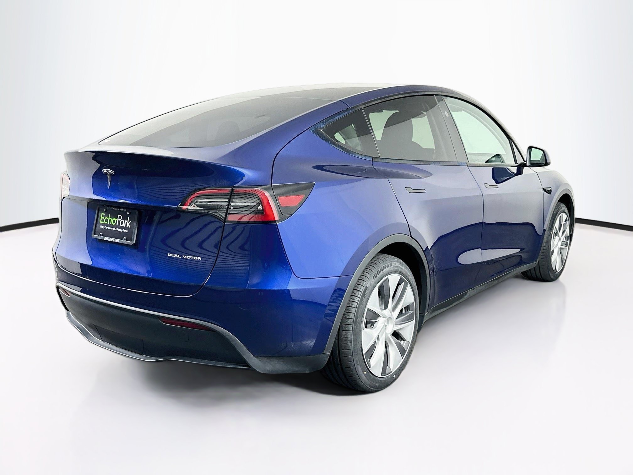 Used 2023 Tesla Model Y Long Range AWD/4WD image 9