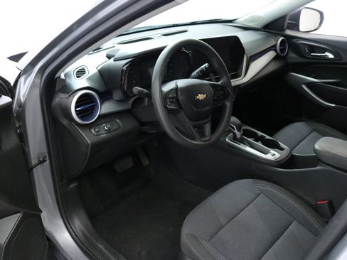 Certified 2024 Chevrolet Trax LS image 21