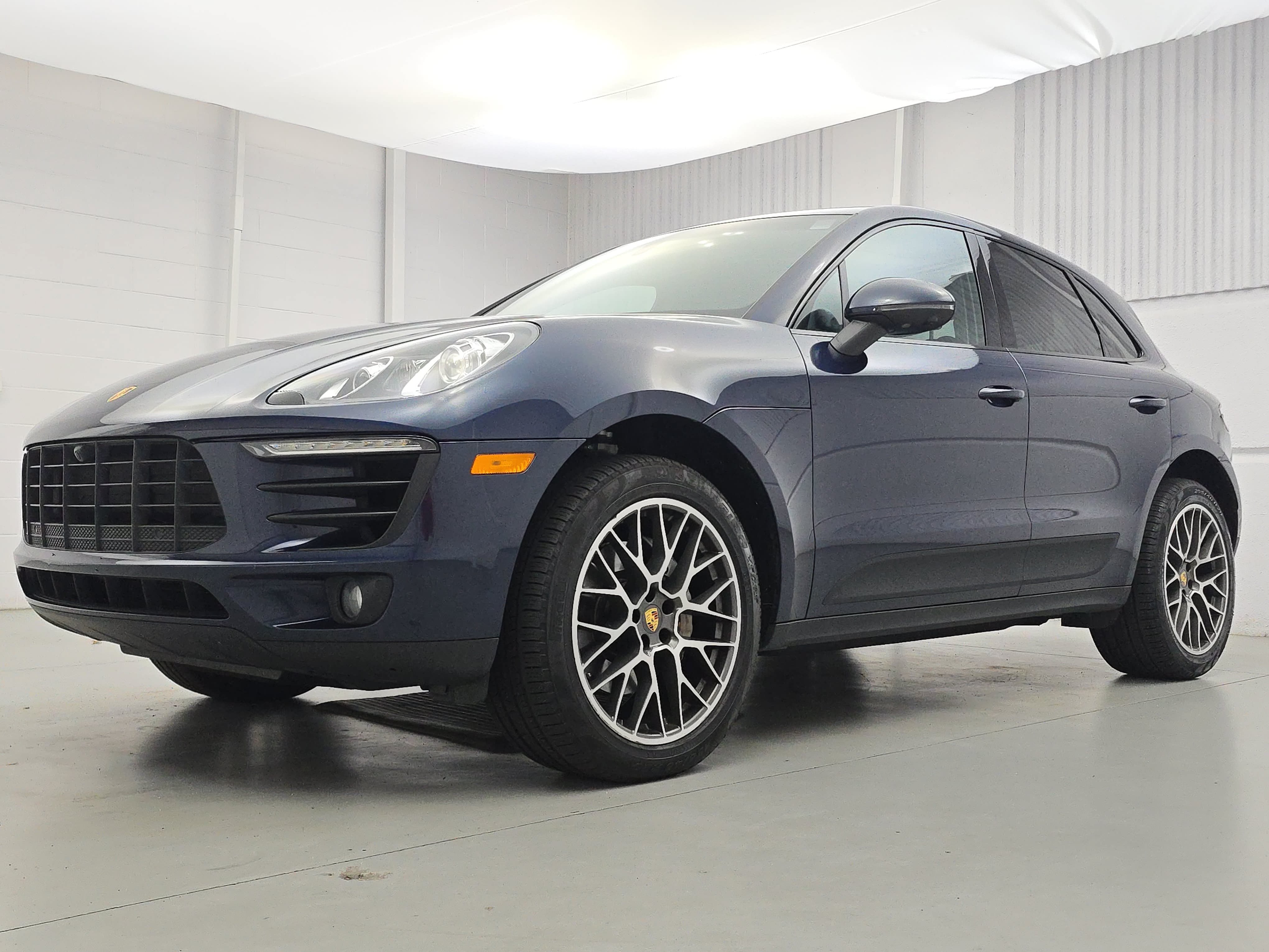 Certified 2016 Porsche Macan S AWD/4WD image 1