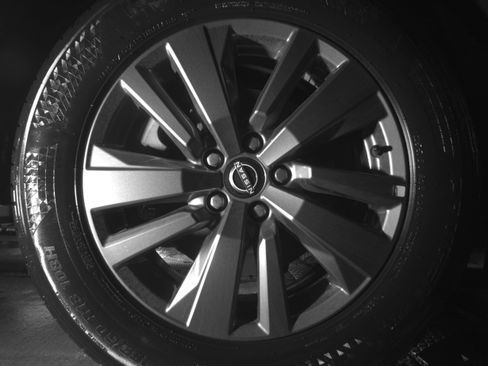 Used 2025 Nissan Pathfinder SV image 14