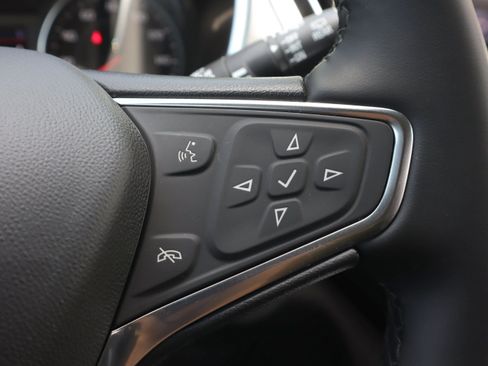 Used 2024 Chevrolet Equinox LT FWD image 20