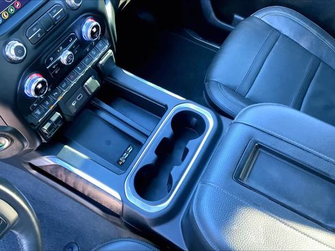 Used 2021 GMC Sierra 2500 Denali w/ Denali Ultimate Package image 15