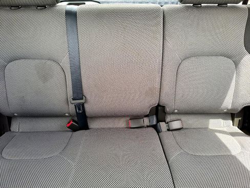 Used 2010 Suzuki Equator Sport image 25