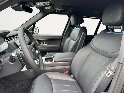 New 2026 Land Rover Range Rover SE AWD/4WD image 9