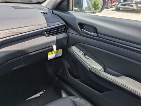 New 2026 Nissan Altima 2.5 SV w/ SV Premium Package FWD image 17