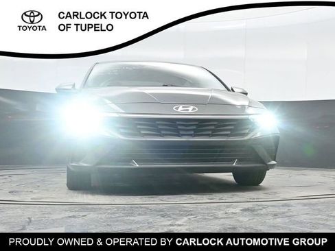 Used 2024 Hyundai Elantra SE image 39