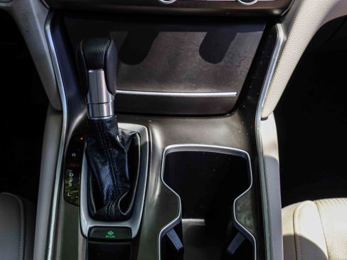 Used 2019 Honda Accord LX image 12