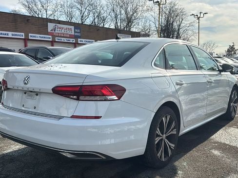 Used 2021 Volkswagen Passat 2.0T SE image 5