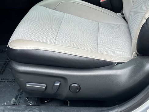Used 2017 Toyota Camry SE FWD image 26