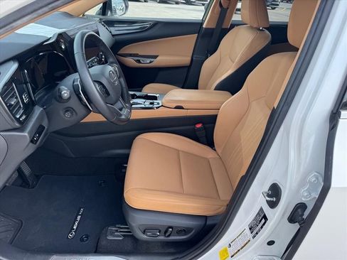 Used 2023 Lexus NX 350h AWD image 10