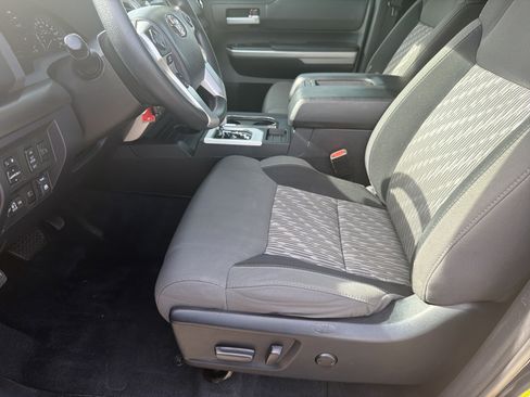 Used 2018 Toyota Tundra SR5 w/ TRD Off Road Package AWD/4WD image 18