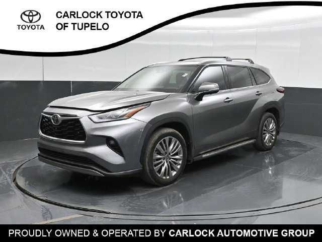 Used 2025 Toyota Highlander Platinum AWD/4WD image 1