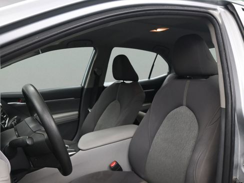 Used 2023 Toyota Camry LE w/ Convenience Package FWD image 33