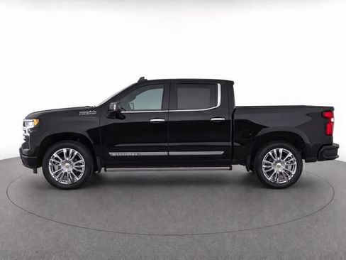 Used 2022 Chevrolet Silverado 1500 High Country w/ High Country Premium Package AWD/4WD image 4