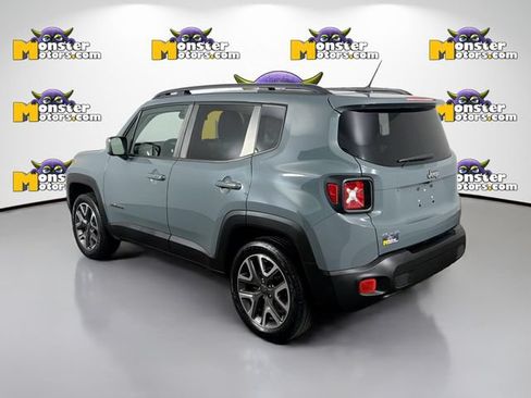 Used 2016 Jeep Renegade Latitude w/ Popular Equipment Group AWD/4WD image 7