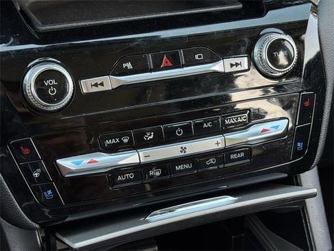 Used 2021 Ford Explorer Limited w/ Equipment Group 301A image 19