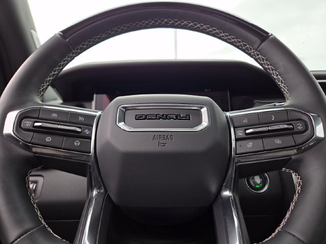 Used 2024 GMC Acadia Denali w/ Super Cruise Package FWD image 32