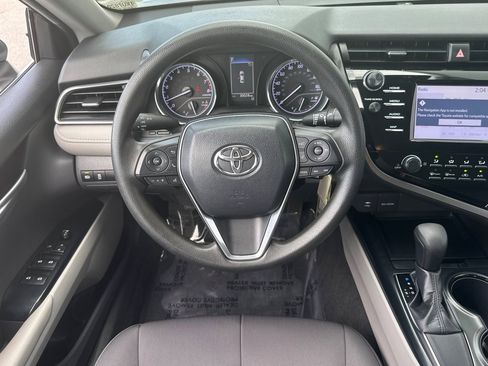 Used 2019 Toyota Camry LE image 30